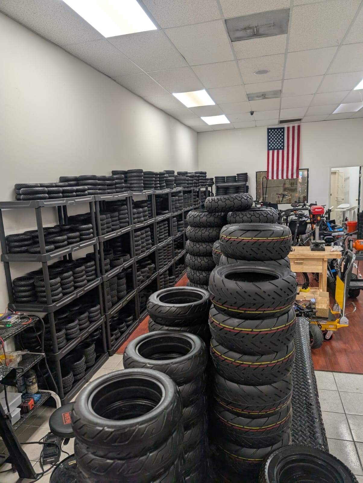 10x2.3-6.5 Tubeless Tire for Electric Scooter | 10 Inch Replacement