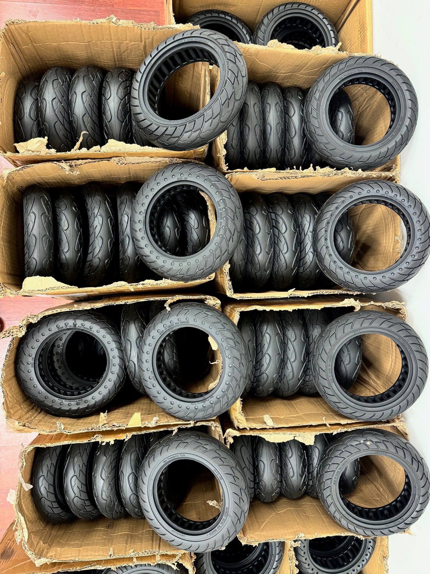 Electric Scooter Tires & Replacement Wheels | Solid, Tubeless, Pneumatic Options